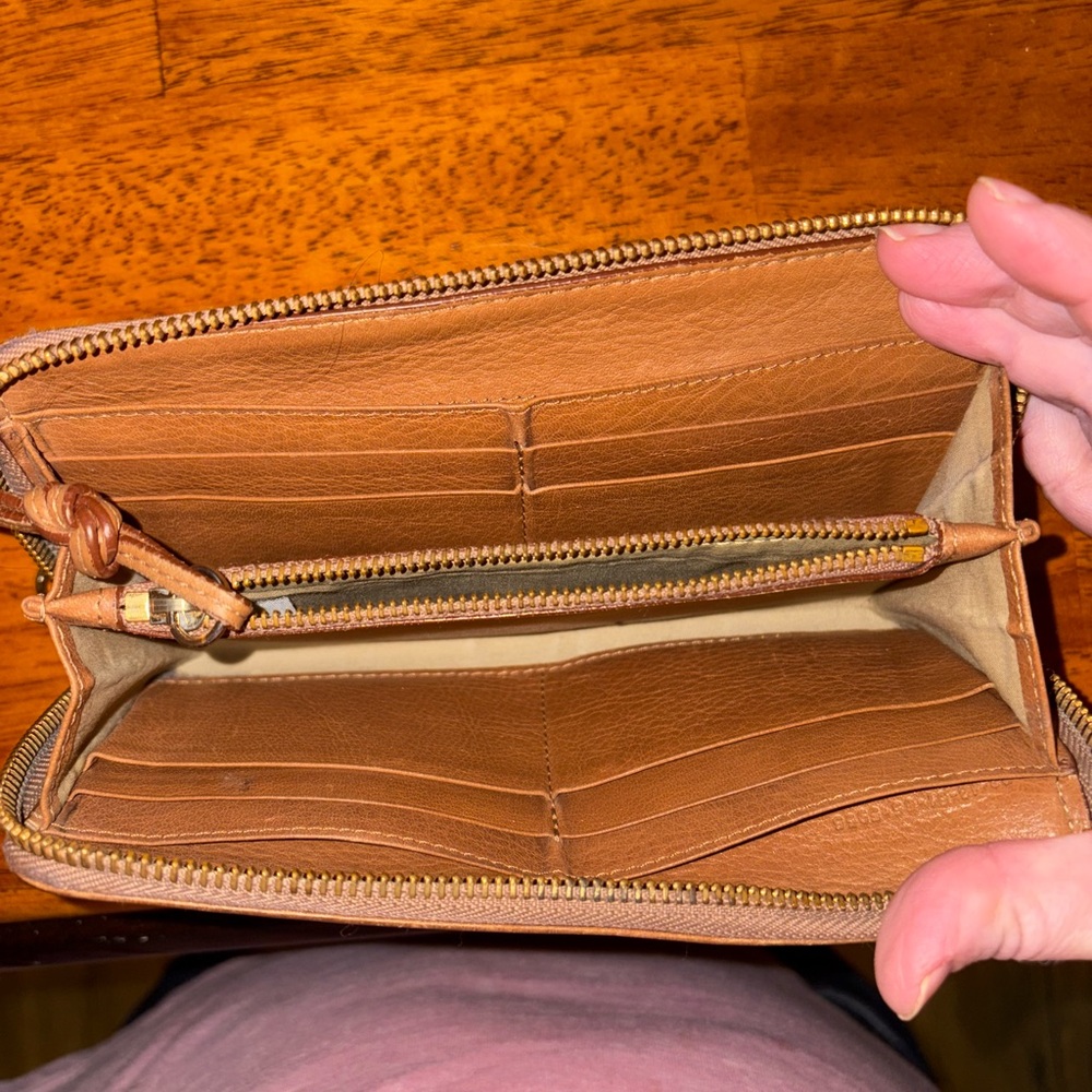 Chloé Wallet - Picture 3 of 3